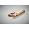 Couteau Pliable En Acier Inoxydable Et Bambou MANO Sur Fond Couteau Pliable En Acier Inoxydable Et Bambou MANO Sur Fond