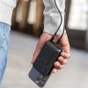 Powerbank En Plastique Recyclé 10000mAh SONOMA Dans La Main Powerbank En Plastique Recyclé 10000mAh SONOMA Dans La Main