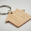 Porte Clés En Forme De Maison En Bambou HOUSEBOO En Situation Porte Clés En Forme De Maison En Bambou HOUSEBOO En Situation