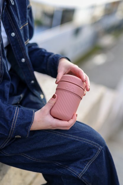 Mug Réutilisable Et Nomade Bio Sourcé 350ml BINI MUG Blush Prêt à Etre Ouvert