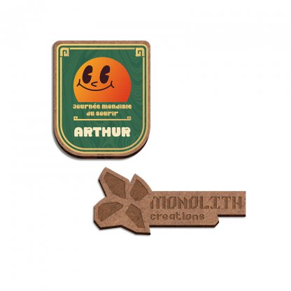 Badge Sur Mesure En Bois MDF Avec Aimant AIMANT XL Badge De Face