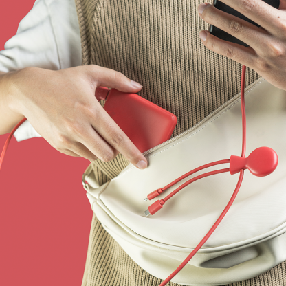 Pack De Charge Pour Voyage En Plastique Recyclé MR BIO PACK EPSILON Pack En Utilisation Rouge